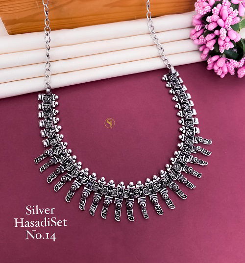 2 Navaratri Special Oxodize Silver Hasadi Set Wholesale Price In Surat
